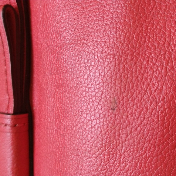 Kate Spade Quinn Vila Abelle large tote in bow, red leather. - Picture 12 of 14